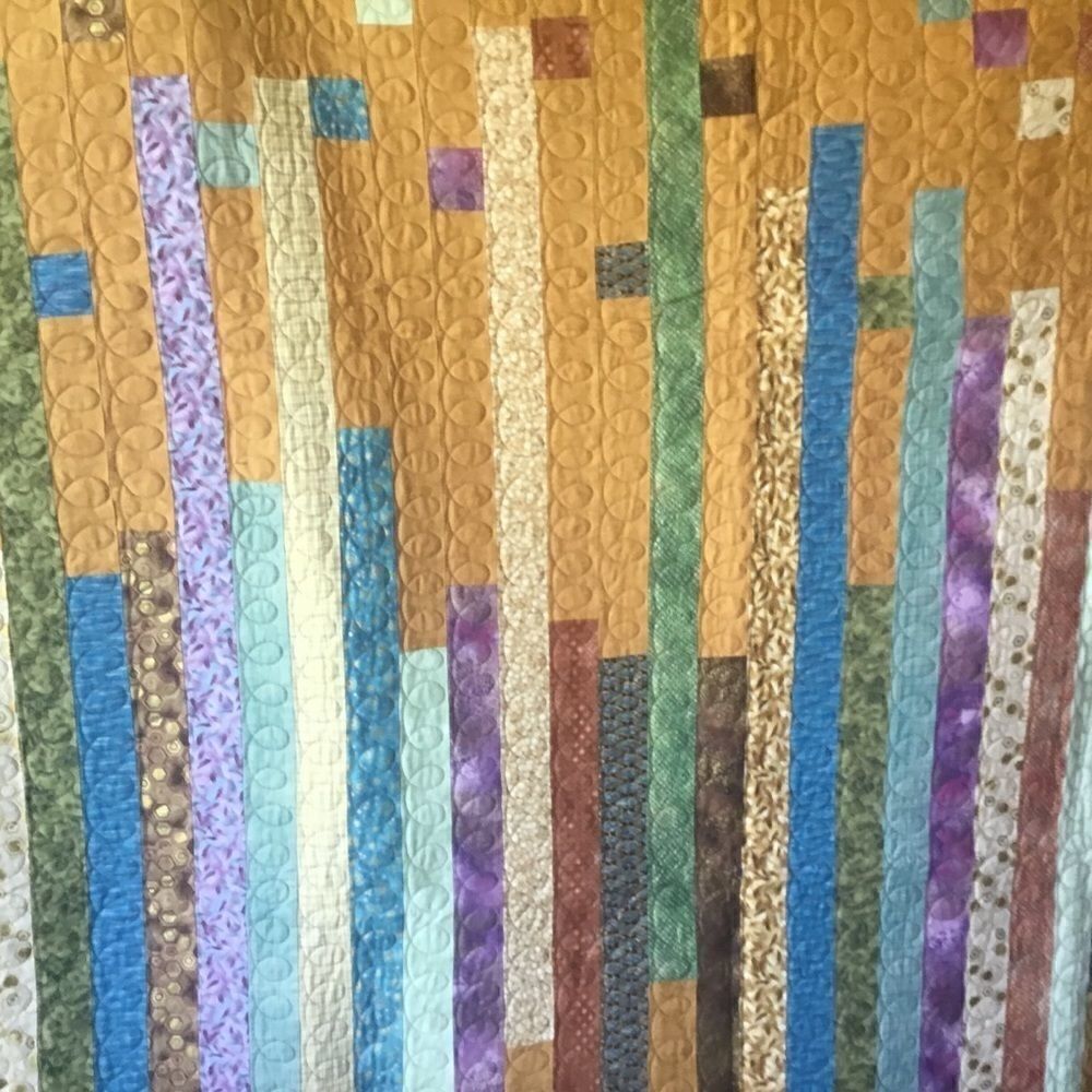 Handmade Quilt & 3 Pillows Set - Picture 3 of 14